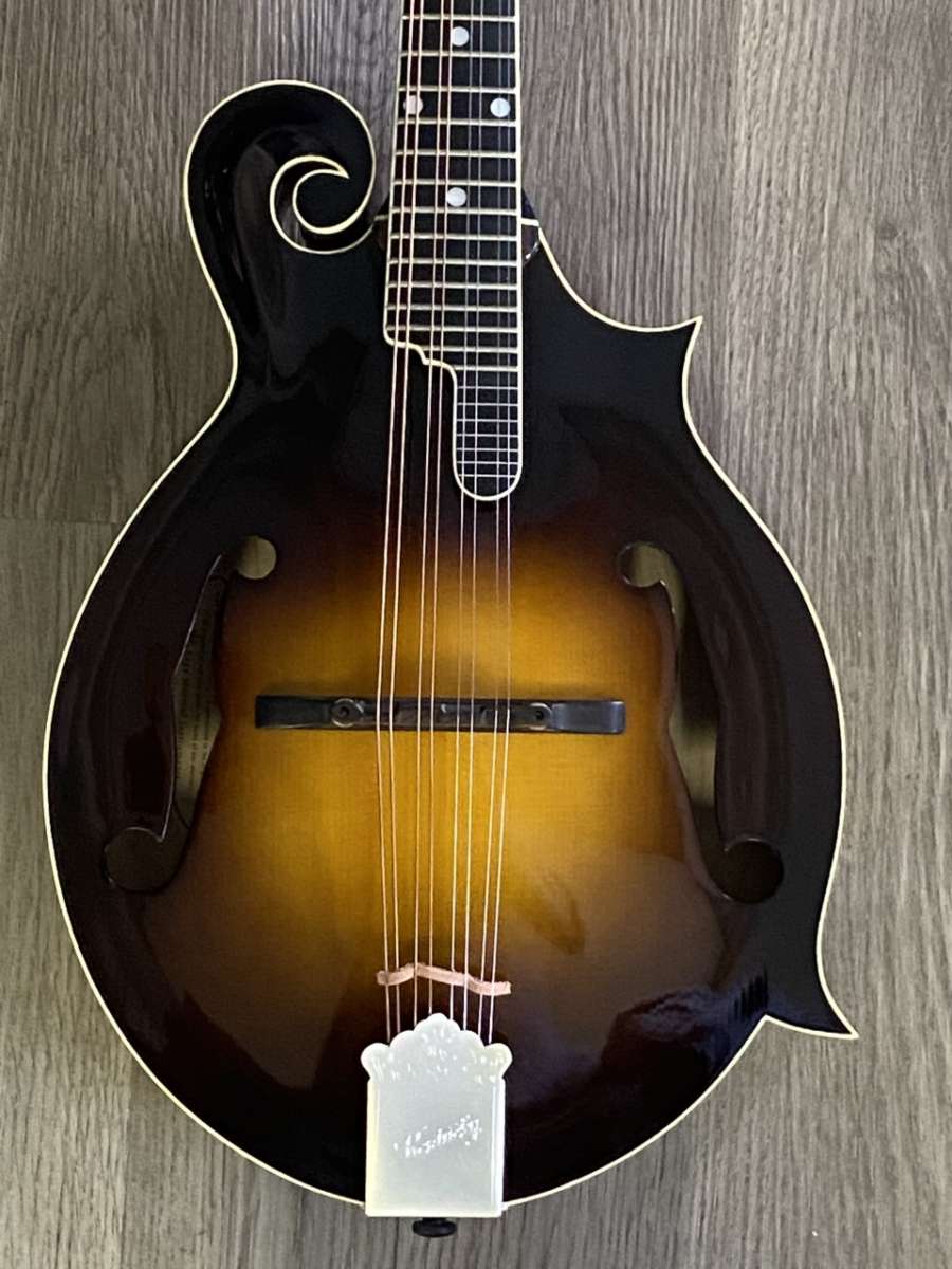 Kentucky KM1050 F Mandolin / Hard Case