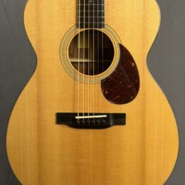 Eastman E6OM Acoustic Guitar