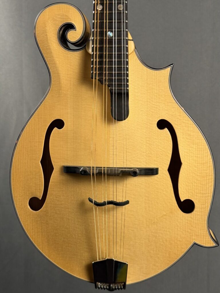 Eastman MD915 MD-915 イーストマンフラットマンドリンFタイプ Eastman MD915 Blonde Mandolin - Mandolin Store