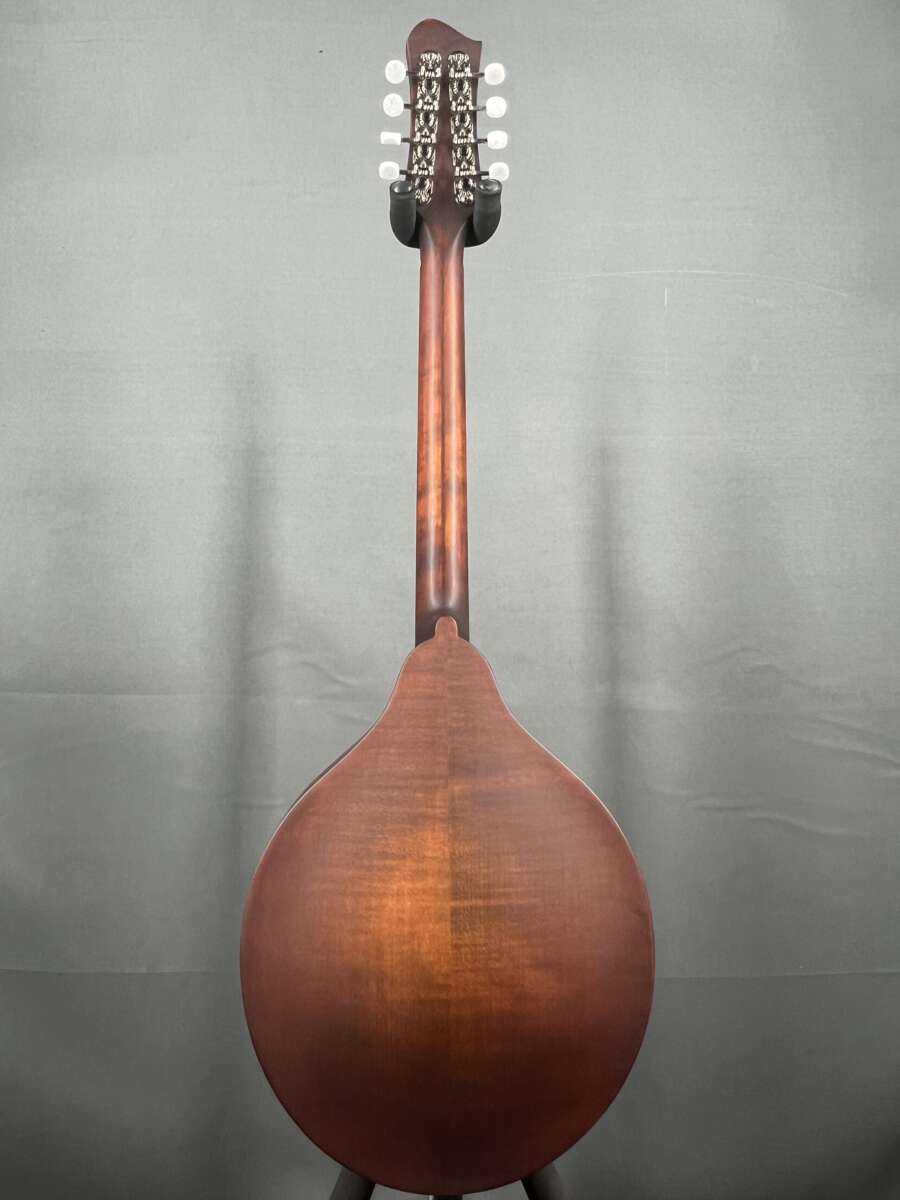 Eastman MDO305 A-Style Octave Mandolin Classic Finish w/Padded Gig Bag