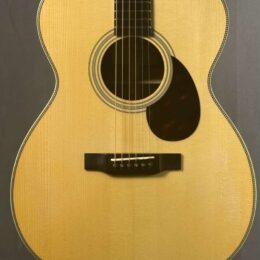 Pre-Owned Eastman E20OM Acoustic Guitar