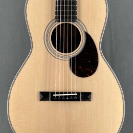 Eastman E20P Parlor Guitar
