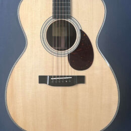 2022 Eastman E20OM Acoustic Guitar