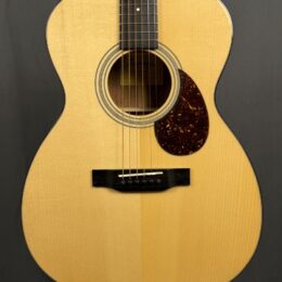 2021 Eastman E10OM Acoustic Guitar